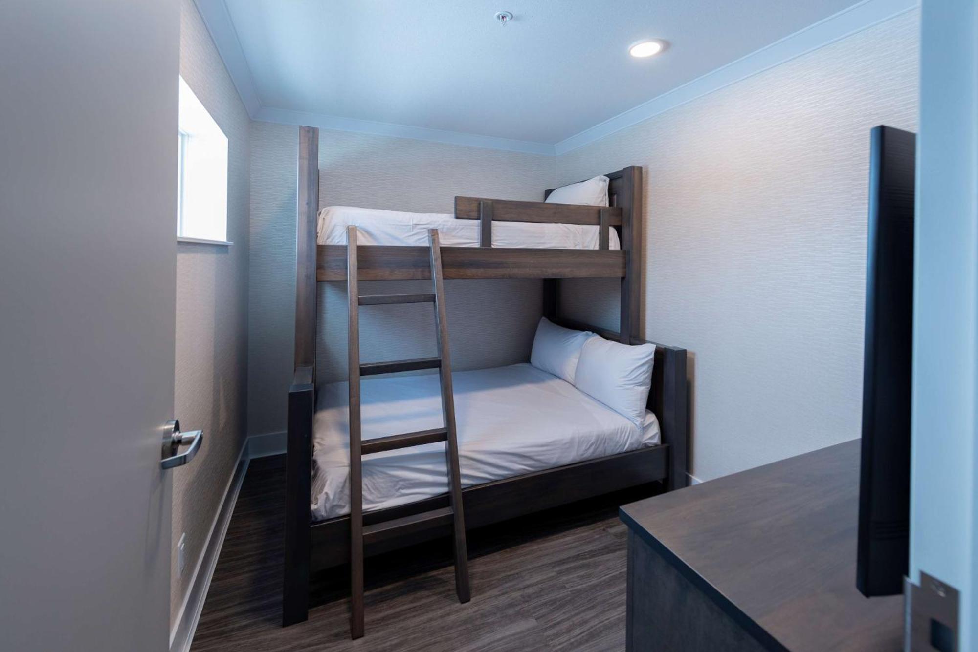 Prestige Treasure Cove Resort, Worldhotels Elite Prince George Buitenkant foto